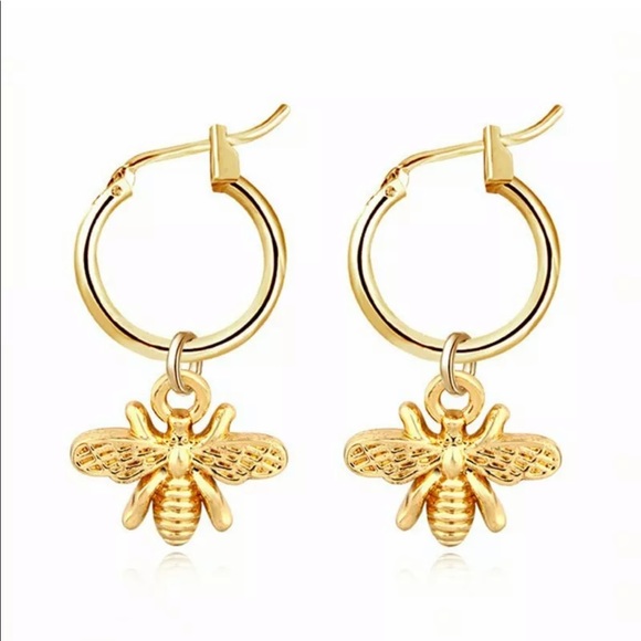 🆕Cute bee gold studs for women - Picture 5 of 5